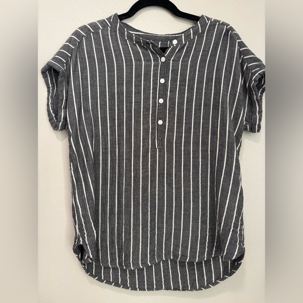 Quince gray and White Striped Shirt 100% organic cotton size small blouse